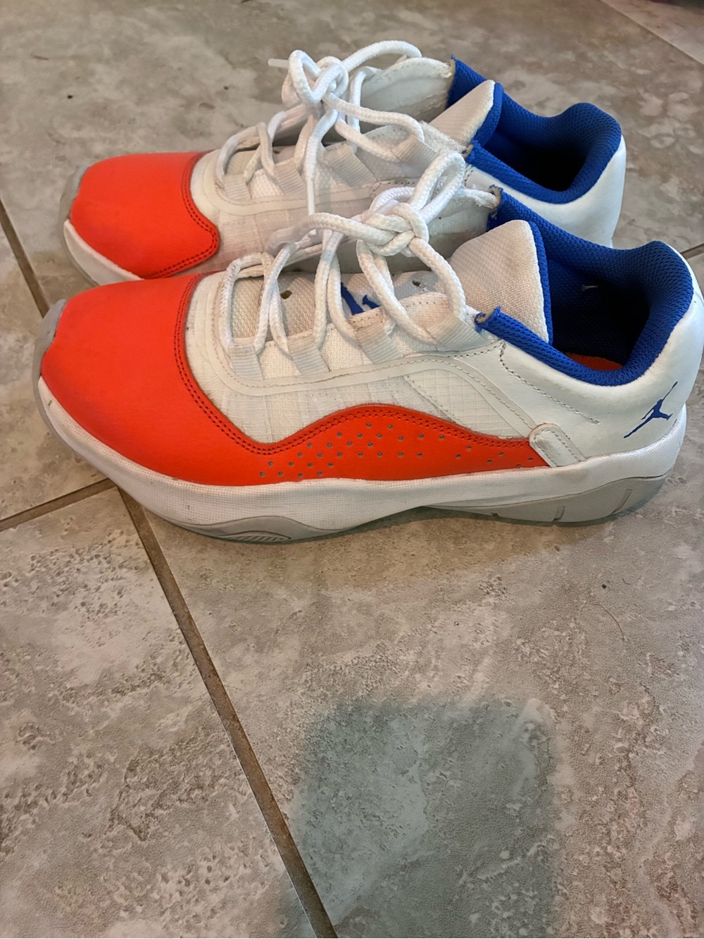 Jordan Kids Low-Top Sneakers in White, Orange & Blue